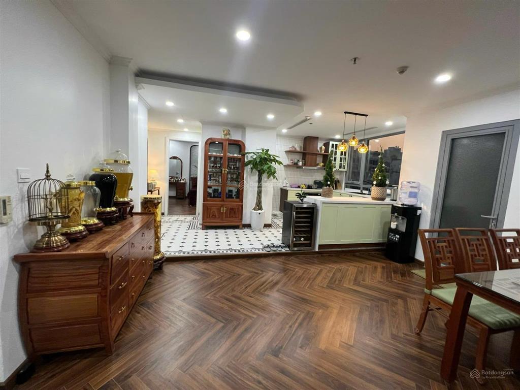 Bán căn hộ to nhất times city tổng diện tích 270m2 đập thông 3 căn tại phân khu park hill