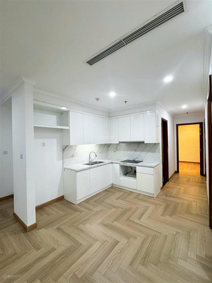 Bán căn 3 ngủ park hill tòa p3 tầng trung hướng nam nhìn ra bể bơi chỉ hơn 12 tỷ