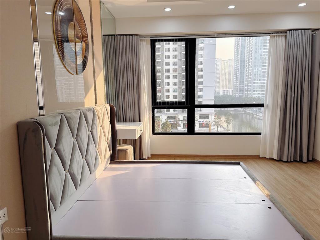 Chủ cần tiền thiện trí bán từ 11.8 tỷ còn 10.350 tỷ tòa t7 times city view trọn nhạc nước