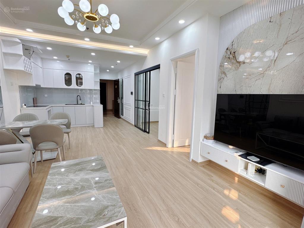Chủ cần tiền thiện trí bán từ 11.8 tỷ còn 10.350 tỷ tòa t7 times city view trọn nhạc nước