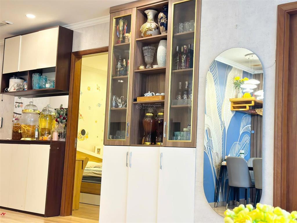 Bán 2 phòng ngủ sáng park hill times city rộng 79m2 đủ đồ mới giá có 9.15 tỷ