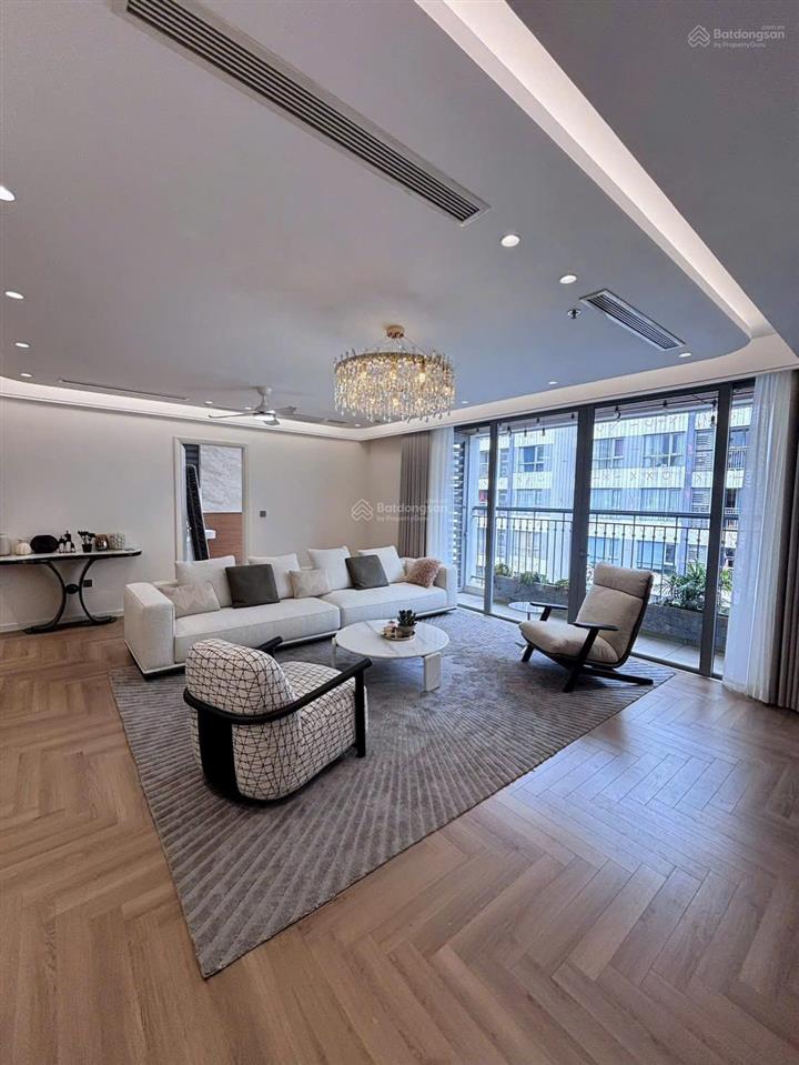 Bán căn hộ góc đập thông rộng 200m2 tòa park hill times city