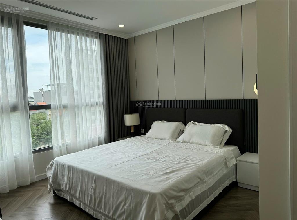 Cho thuê căn góc 4 phòng ngủ sáng đủ đồ park hill kđt times city chỉ với 27 triệu 1 tháng