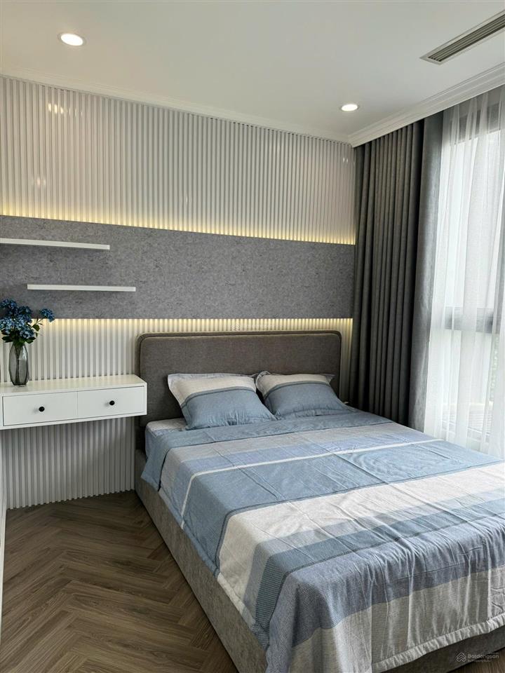 Cho thuê căn góc 4 phòng ngủ sáng đủ đồ park hill kđt times city chỉ với 27 triệu 1 tháng