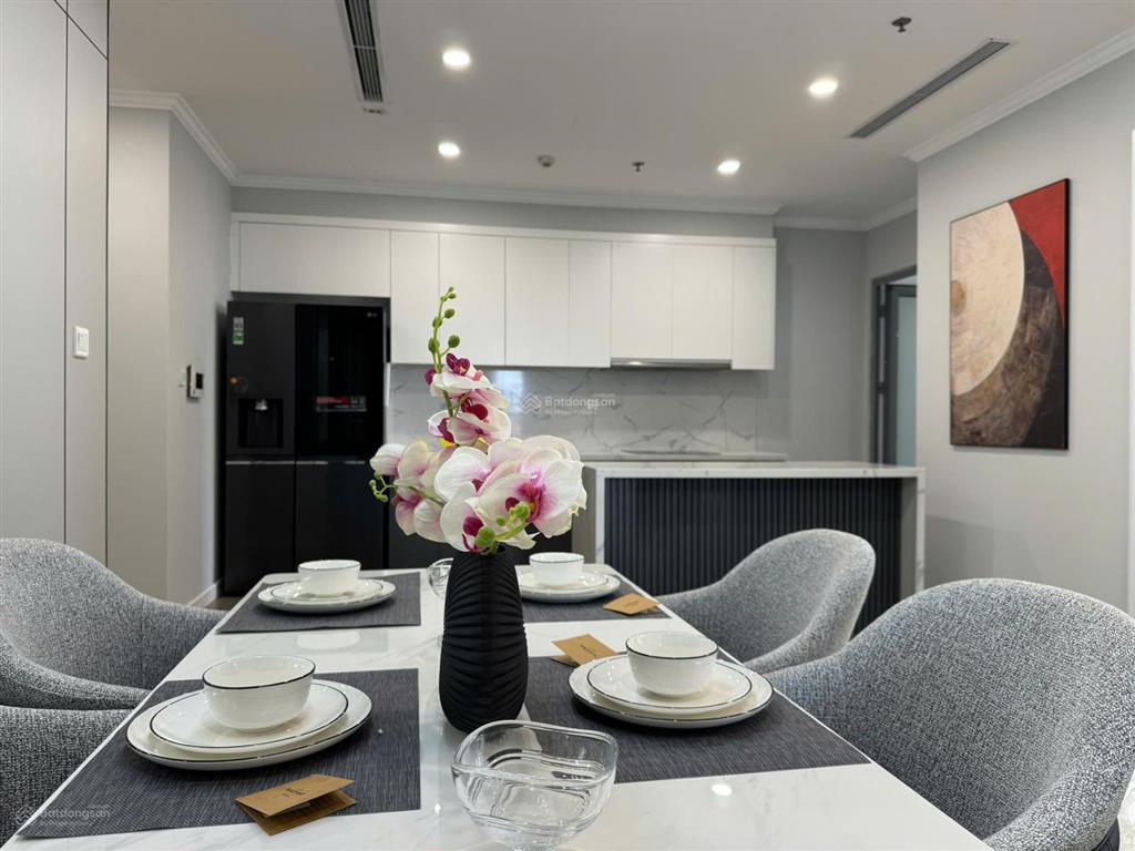 Cho thuê căn góc 4 phòng ngủ sáng đủ đồ park hill kđt times city chỉ với 27 triệu 1 tháng