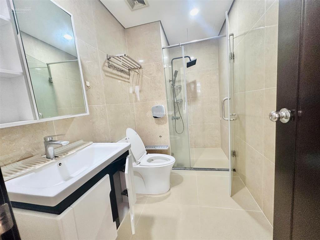Cho thuê 2 ngủ sáng chung cư times city t9 hướng nam view park hill tầng trung đủ đồ