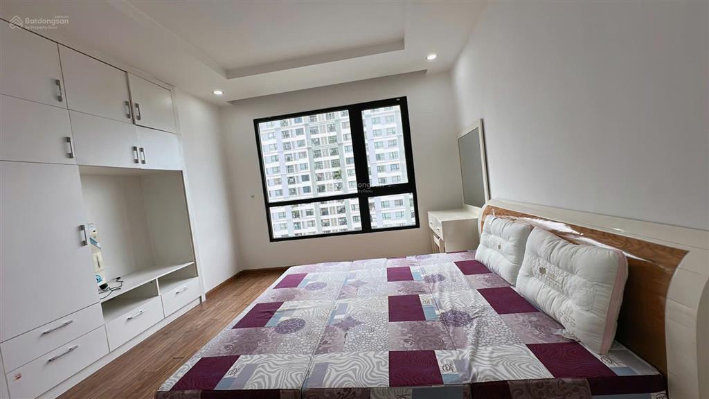 Cho thuê căn hộ 2 phòng ngủ sáng times city rộng 83m2 view nhạc nước đủ đồ có 15tr/th ở luôn