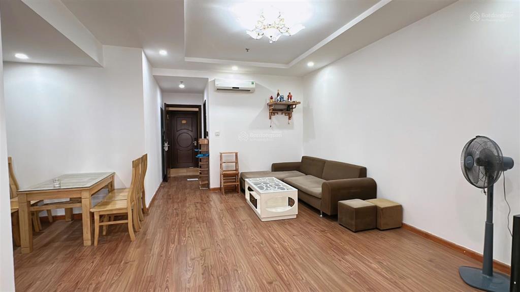 Cho thuê căn hộ 2 phòng ngủ sáng times city rộng 83m2 view nhạc nước đủ đồ có 15tr/th ở luôn