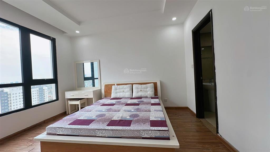 Cho thuê căn hộ 2 phòng ngủ sáng times city rộng 83m2 view nhạc nước đủ đồ có 15tr/th ở luôn