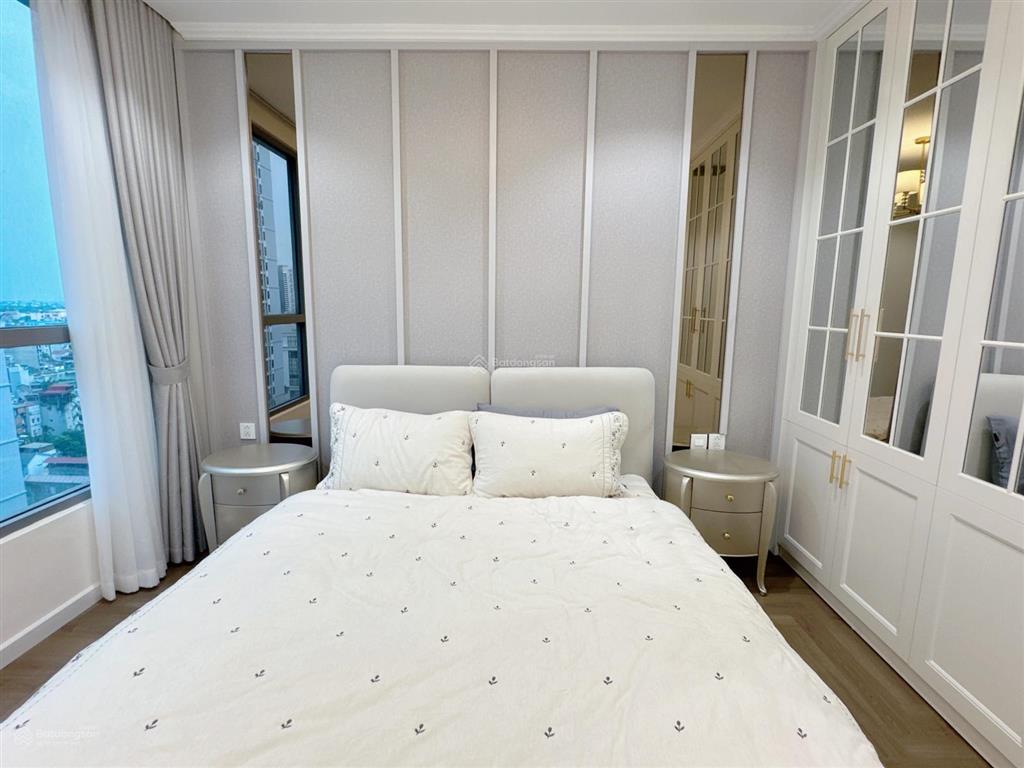 Cho thuê 3 ngủ vip đồ cực đẹp xịn park hill 116m2 khu đô thị times city