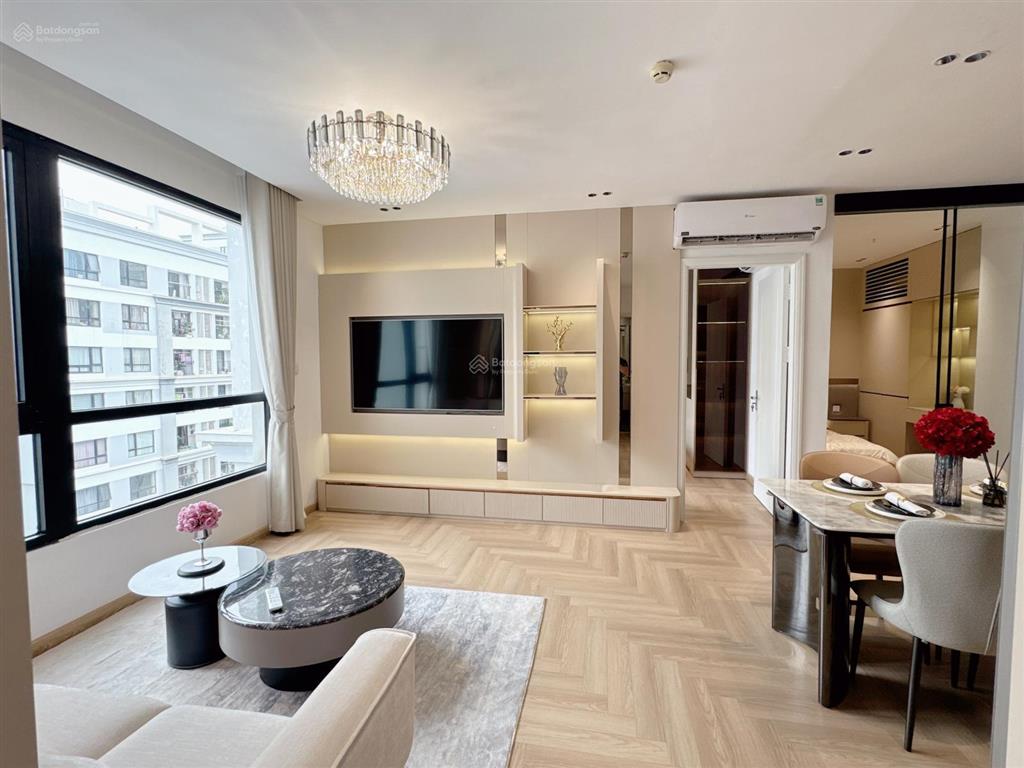 Cho thuê căn hoa hậu 2 phòng ngủ sáng times city đầy đủ đồ đẹp mới giá hạt dẻ