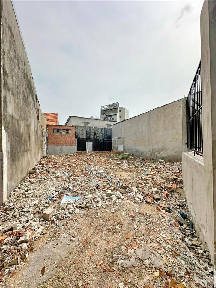 Đất 9x14m xe hơi đường số 49 lâm văn bền quận 7 giá mềm thị trường