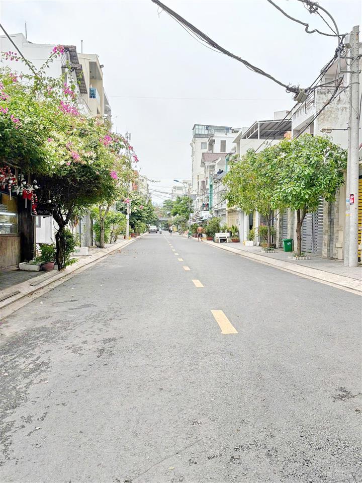 Đất 9x14m xe hơi đường số 49 lâm văn bền quận 7 giá mềm thị trường