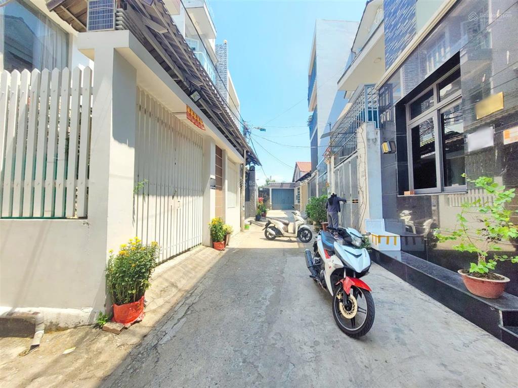 Nổi bật  nhà đẹp 8x8m, 3 tầng hxh kiều đàm  him lam q7 giá 10.8 tỷ