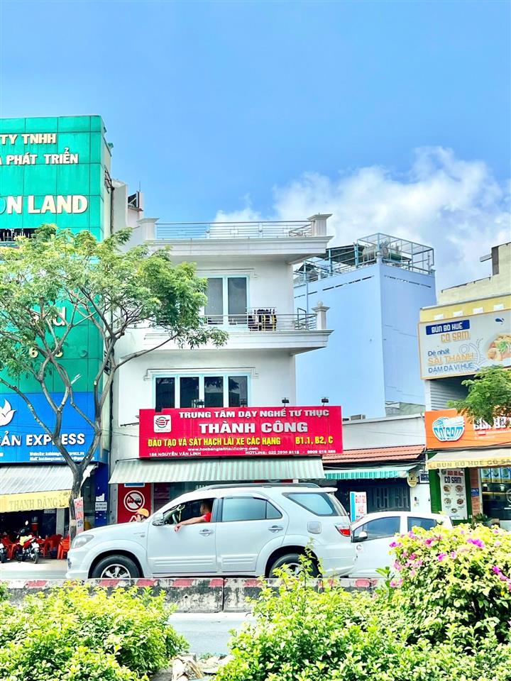 Bán góc 3 mặt tiền nguyễn văn linh quận 7 tuyến chính q4 qua q7