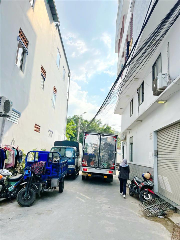 Hiếm  kho 300m² tiện chứa đồ, hàng hóa đường số tân quy q7 giá 30tr/th
