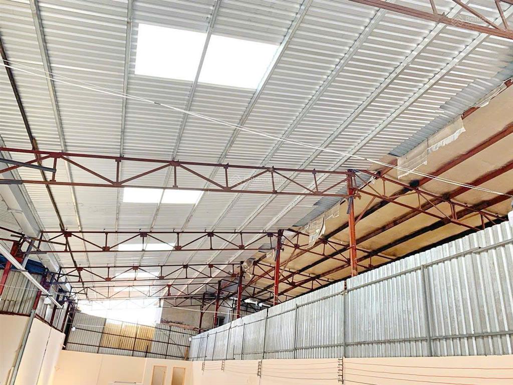 Hiếm  kho 300m² tiện chứa đồ, hàng hóa đường số tân quy q7 giá 30tr/th