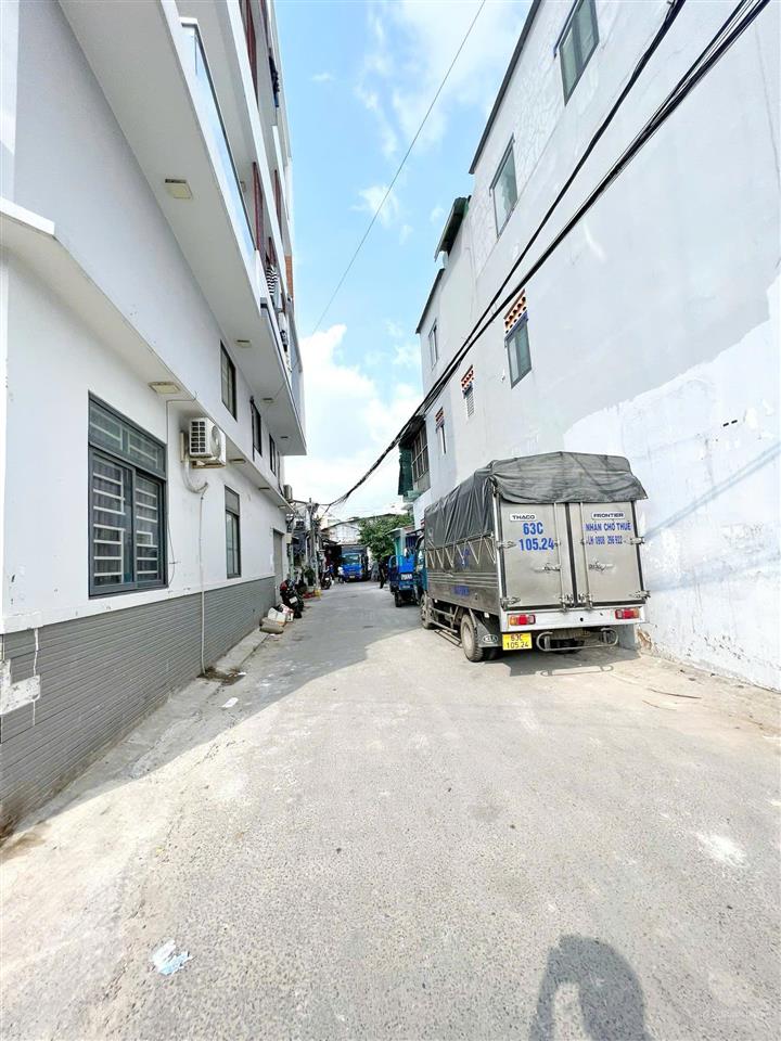 Hiếm  kho 300m² tiện chứa đồ, hàng hóa đường số tân quy q7 giá 30tr/th