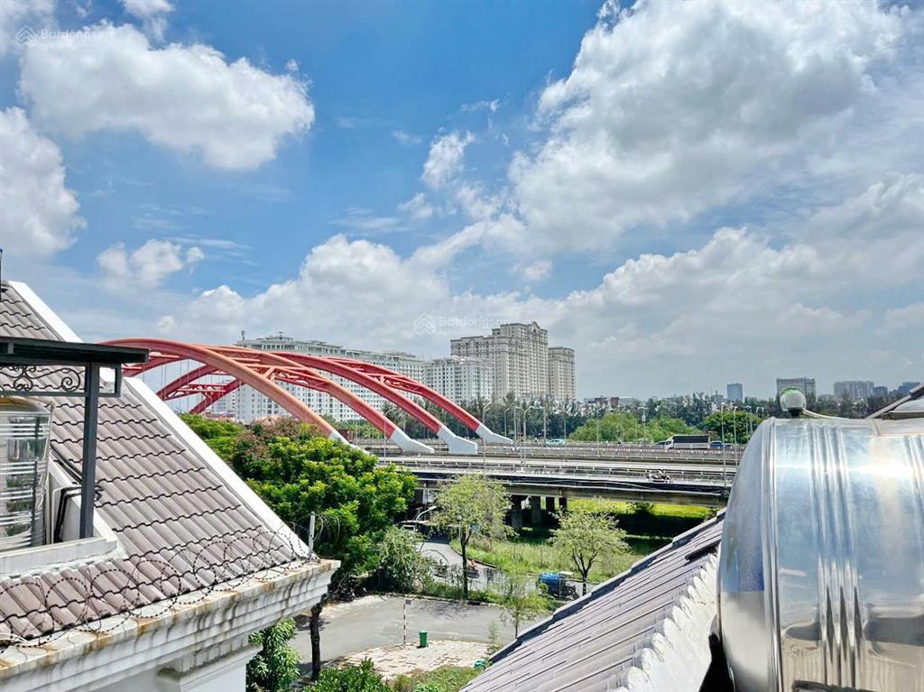 Biệt thự đẹp 234m² hầm, 3 tầng kdc sadeco quận 7 (gần vivo) giá 40 tỷ