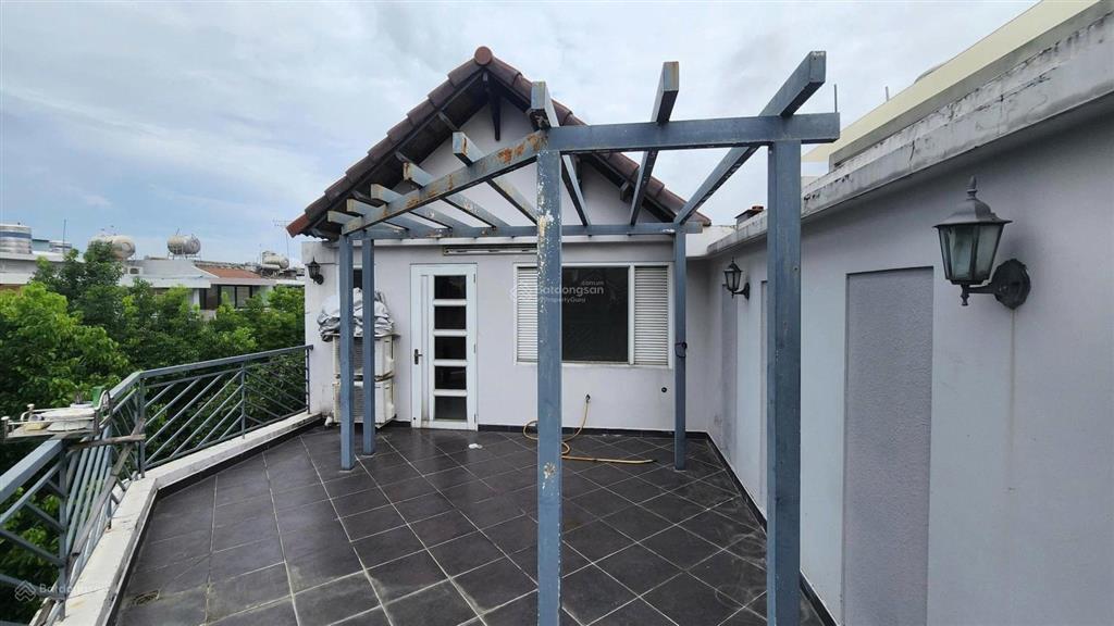 Cơ hội mua giá tốt, căn góc 2 mặt tiền kdc tân quy đông 6x18m