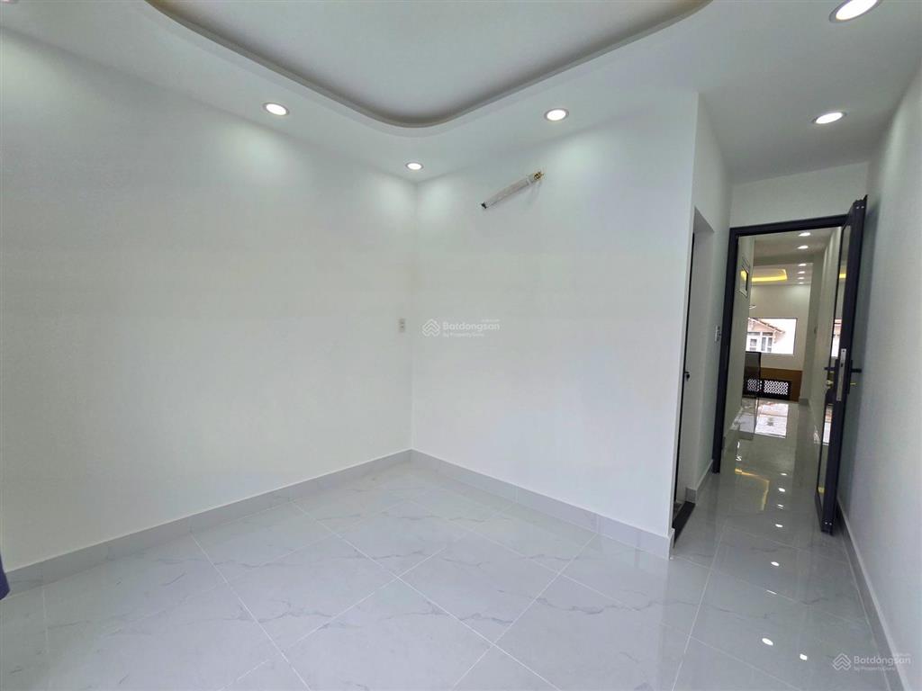 Nhà đẹp hẻm 803 huỳnh tấn phát 3pn 3wc xách valy vào ở ngay, vị trí trung tâm quận 7