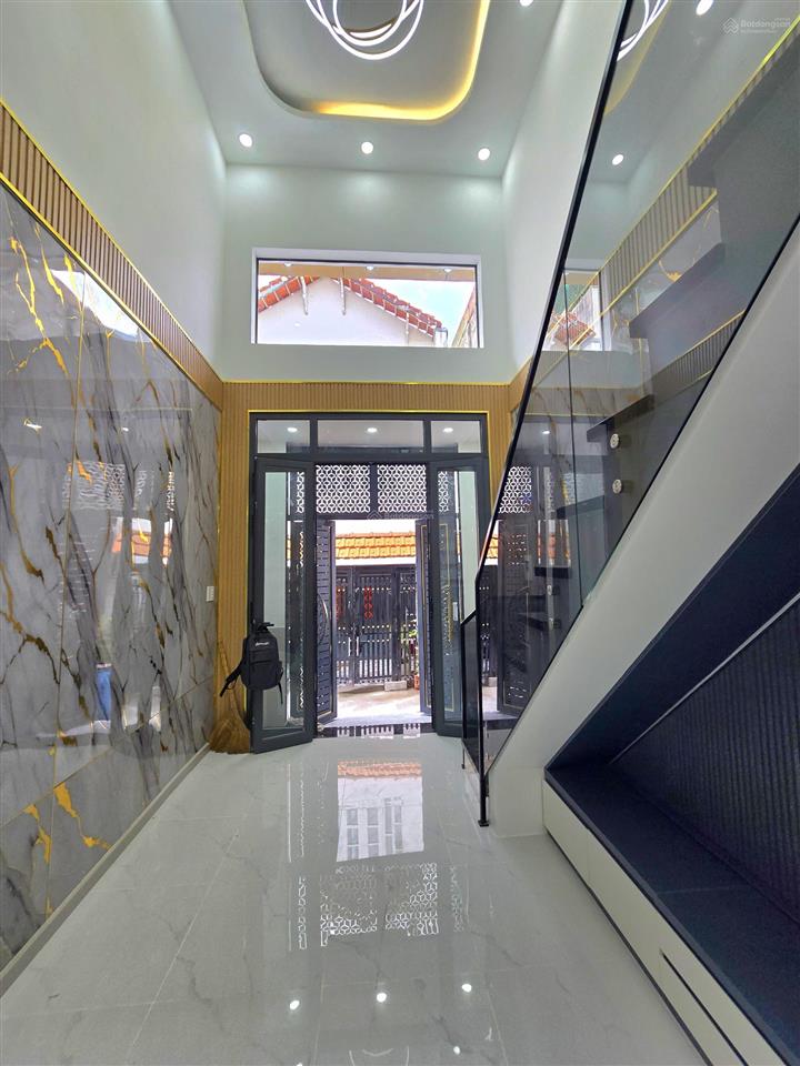 Nhà đẹp hẻm 803 huỳnh tấn phát 3pn 3wc xách valy vào ở ngay, vị trí trung tâm quận 7