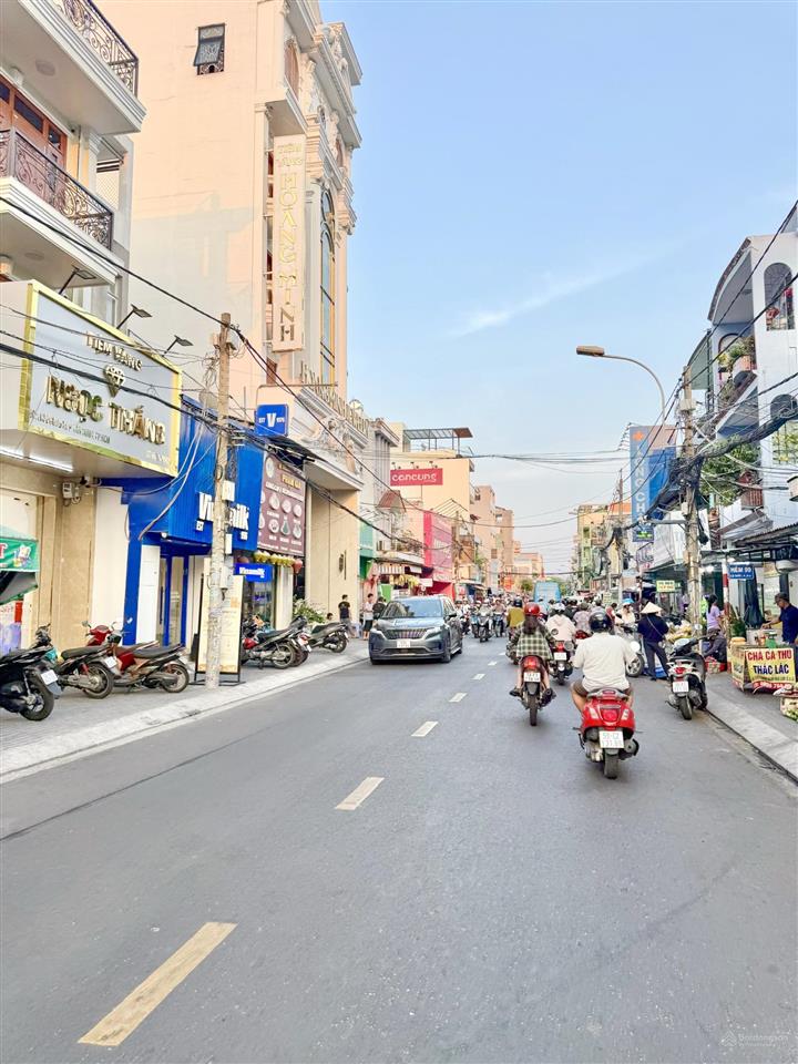 Siêu phẩm 7.6x19.7m mt chợ tân quy q7 thu nhập 65 tr/th giá 34.99 tỷ