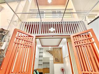 Cho thuê nhà 4 tầng hẽm thoáng cạnh trung tâm q7 giá chỉ 12 tr/th