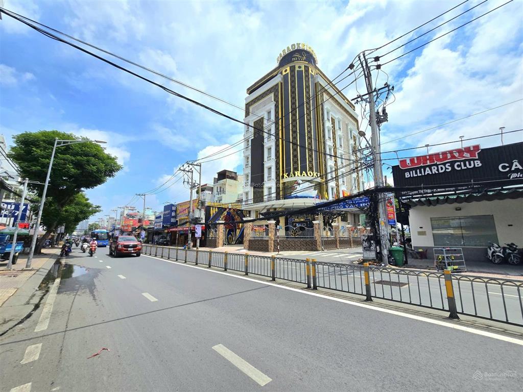 Vị trí độc tôn thích hợp xây dựng building 2 mt nguyễn thị thập q7