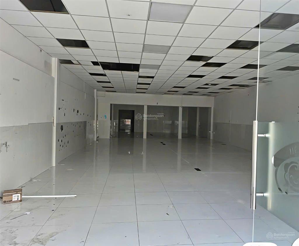 Mặt bằng huỳnh tấn phát  8x30m, trống suốt
