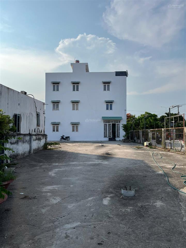 Cho thuê đất trống mặt tiền quốc lộ 22  450m2  mặt tiền 40m  giá chỉ 70 triệu/tháng