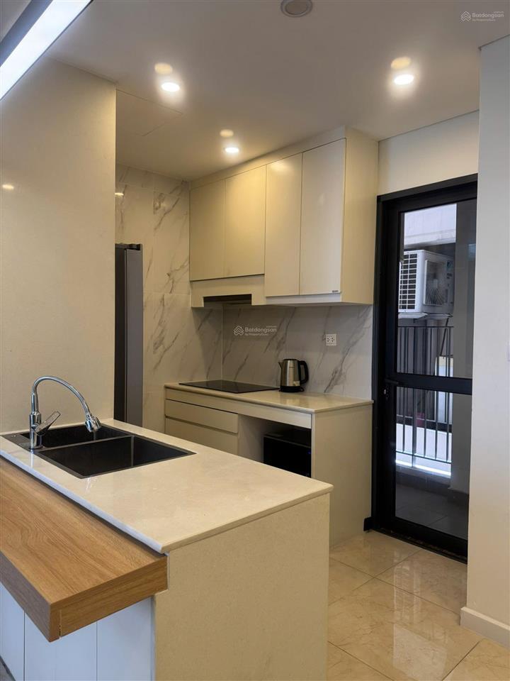 Bán gấp căn góc 3pn full nội thất tòa c1 d'capitale chỉ 10,5 tỷ bao phí