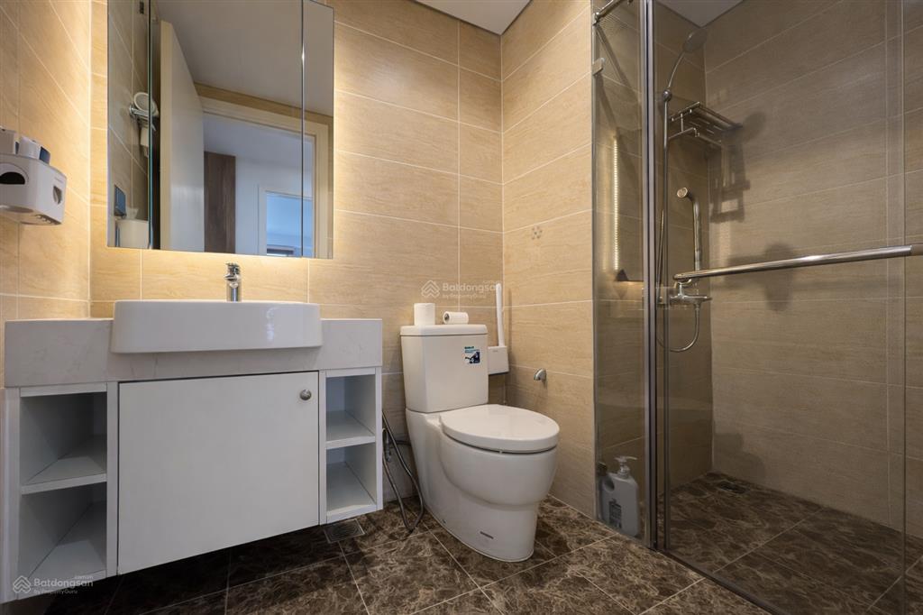 Cho thuê gấp căn hộ 3pn 121m² vinhomes d'capitale, 33 triệu vnd, p. trung hòa, cầu giấy