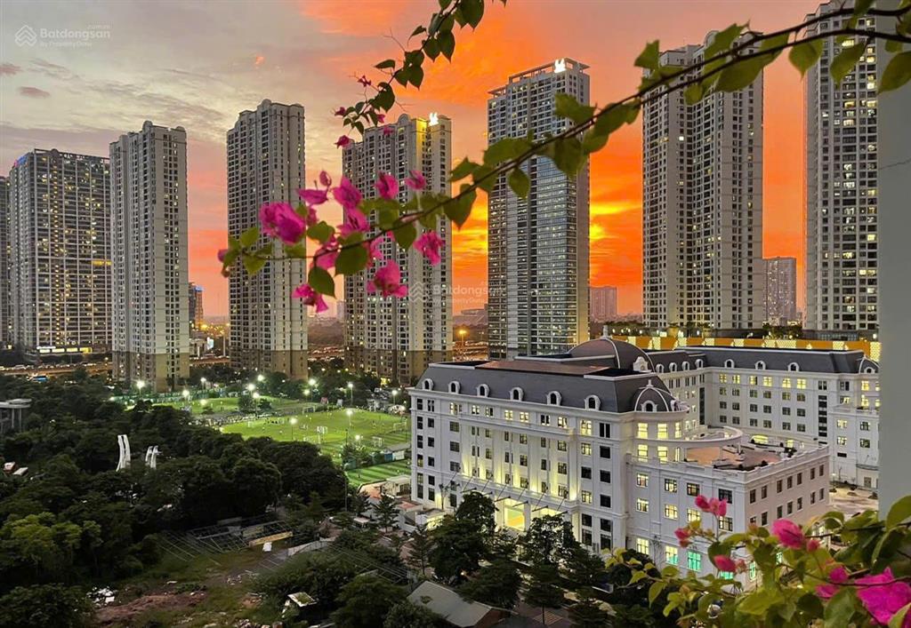 Cho thuê gấp căn hộ 3pn 121m² vinhomes d'capitale, 33 triệu vnd, p. trung hòa, cầu giấy