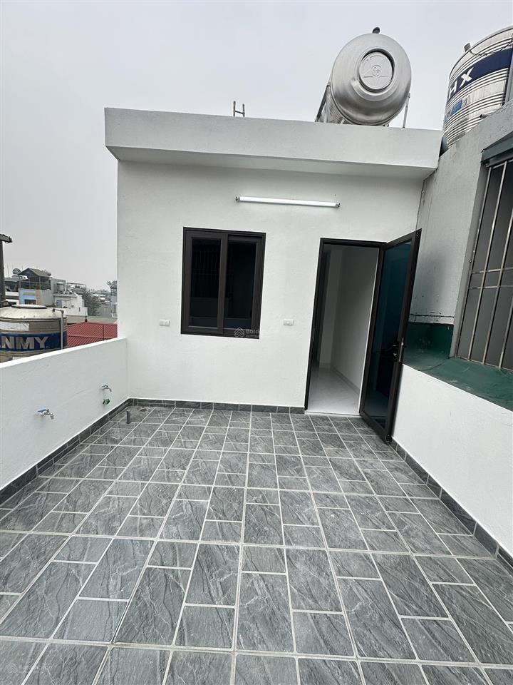 Tôi cần bán nhà 6 tầng, thang máy ở cầu cốc, 3 ngủ
