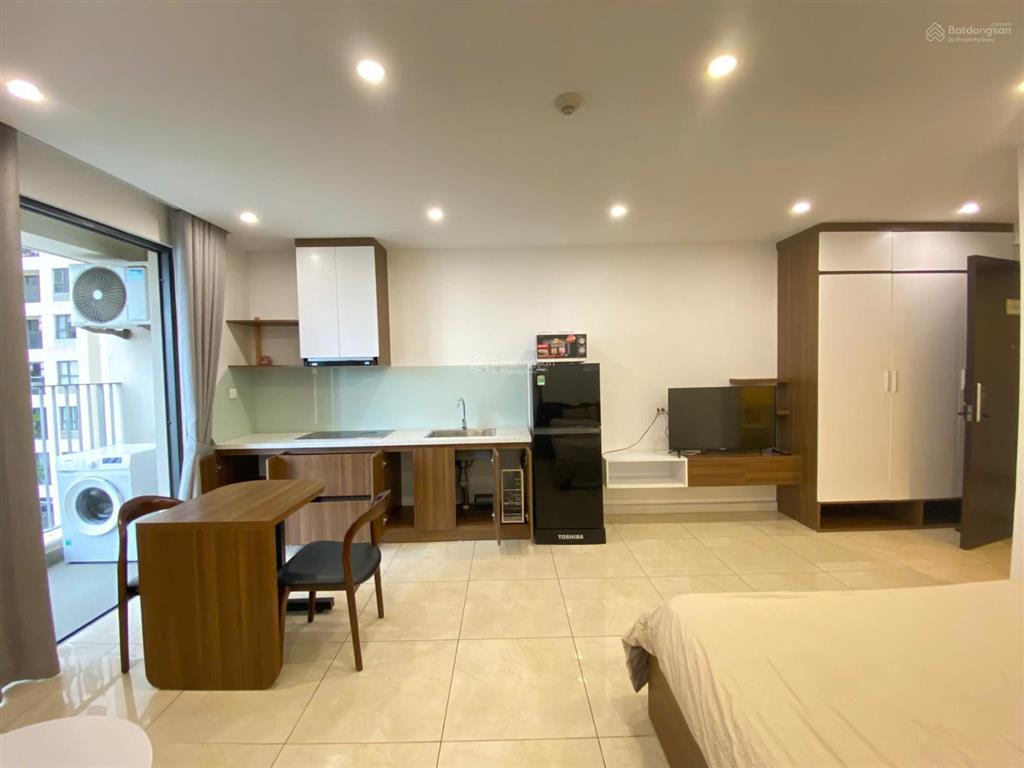 Bán studio full đồ tòa c2 dcapitale trần duy hưng, phường yên hòa, sẵn sổ.  0968 762 ***