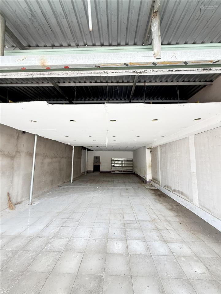 Bán đất mặt tiền nguyễn huệ tp gò công 248m2 tặng nhà, vị trí vàng kinh doanh, giá cực tốt!