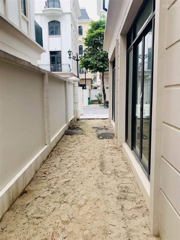 Bán shop kinh đô xẻ khe rẻ hơn cắt lỗ 108m2 giá chỉ 14 tỷ sau trừ voucher 45 tỷ chỉ còn 9,x tỷ