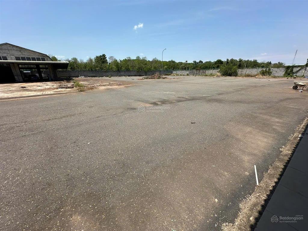 Chủ ngộp bán gấp 7500m2 bình giã  đá bạc  ngay sát ngã 4 ngãi giao  rẻ hơn định giá 5 tỷ