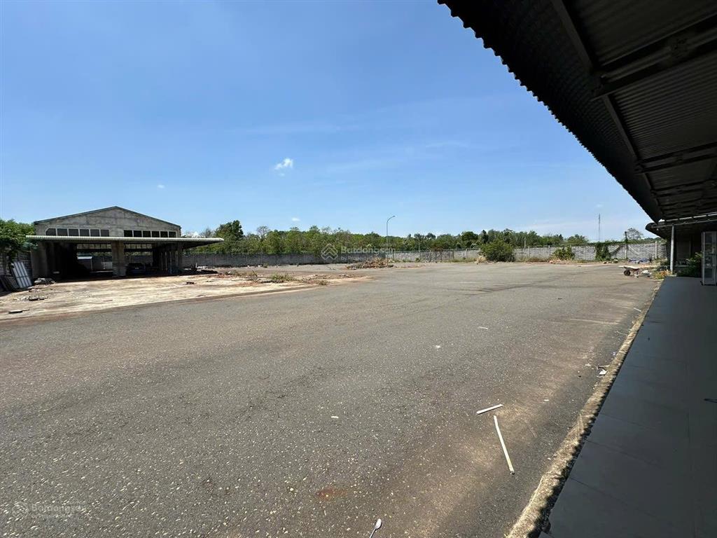 Chủ ngộp bán gấp 7500m2 bình giã  đá bạc  ngay sát ngã 4 ngãi giao  rẻ hơn định giá 5 tỷ