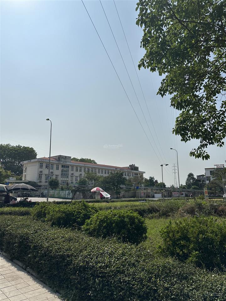 Bán lk đô nghĩa mặt đường nguyễn trác  kdoanh ngày đêm đã ht cơ bản 6 tầng 1 tum và ô chờ thang