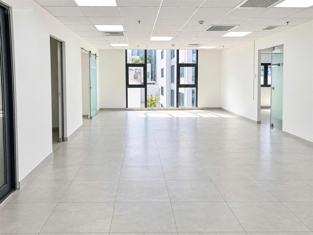 Văn phòng trung tâm quận 3, đường nguyễn sơn hà, dt 160m2