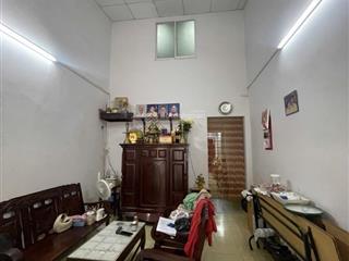 Bán gấp nhà cách mặt tiền 1 căn hẻm 5m, p. 13, tân bình, 77m2, trệt lầu