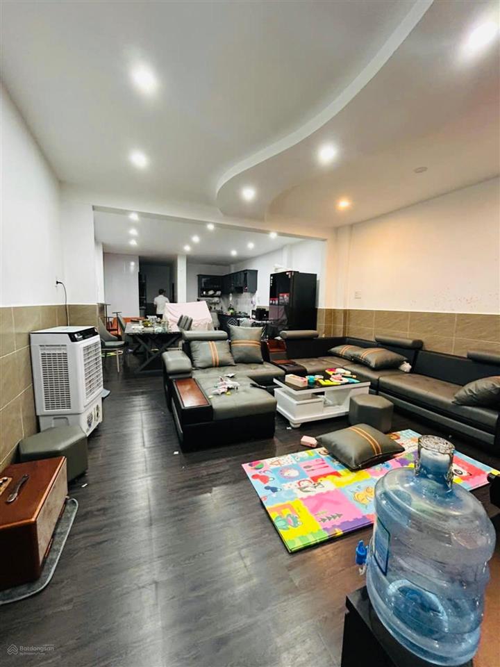 Bán gấp nhà trung tâm bàu cát, 4.5x23, 101.200m2, giá 8 tỷ hơn