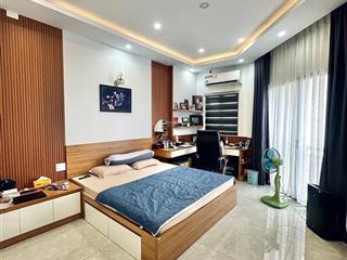 Bán gấp nhà hẻm 4m sát mặt tiền lạc long quân, 4x18.5, 3 tầng, 4pn, giá 7.99 tỷ