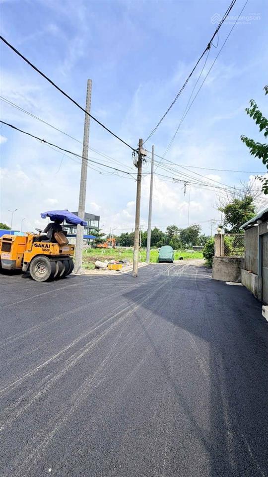 Lô góc 2 mt 58,5 m2 full thổ, ngang 5,18m dài 12,5 m giá 5 tỷ 250 đường vườn lài an phú đông
