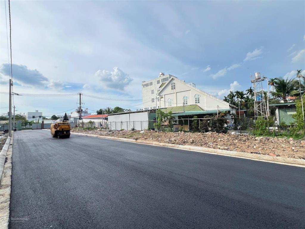 Bán đất shr phường an phú đông  đường vườn lài cách 20 m, giá 5,9 tỷ, thổ cư full.