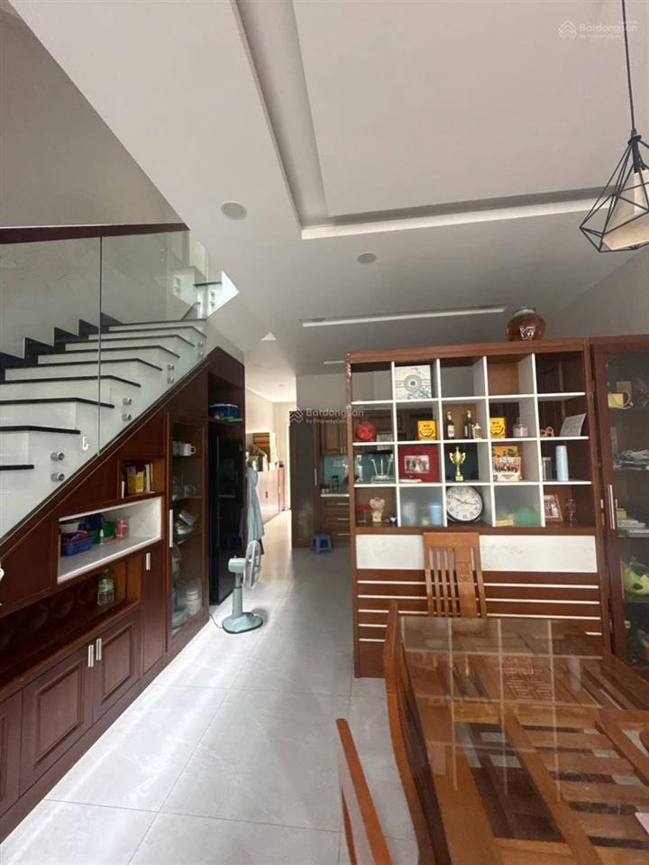 Nhà phố senturia 100m², 4 phòng ngủ 3wc, có phòng ngủ ở trệt cho người già, đường 12 m