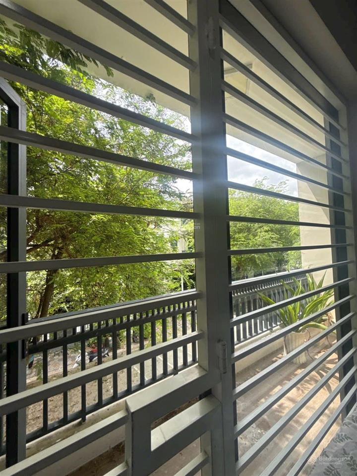 Nhà phố senturia 100m², 4 phòng ngủ 3wc, có phòng ngủ ở trệt cho người già, đường 12 m