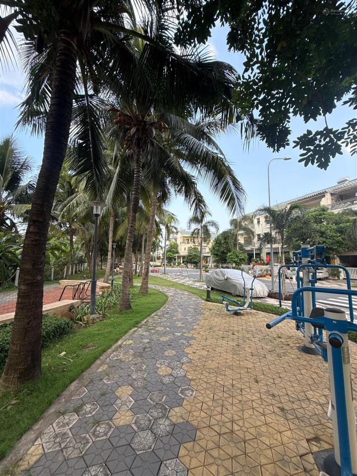 Nhà phố senturia 100m², 4 phòng ngủ 3wc, có phòng ngủ ở trệt cho người già, đường 12 m